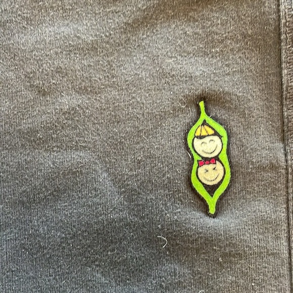 Peekaboo Beans Shorts - Picture 4 of 4